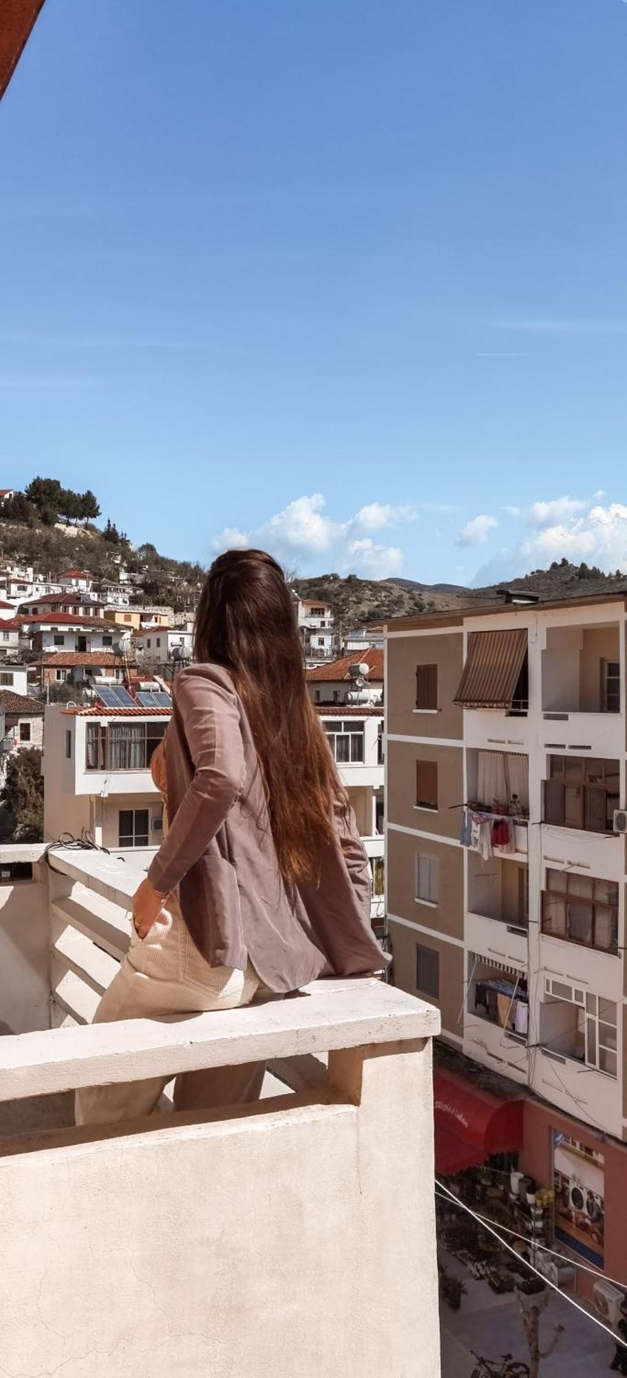 Joni & Joy Center Apartment ベラト エクステリア 写真