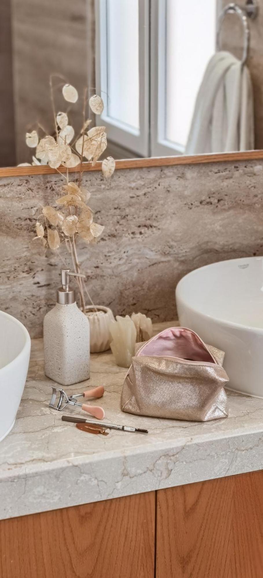 Joni & Joy Center Apartment ベラト エクステリア 写真